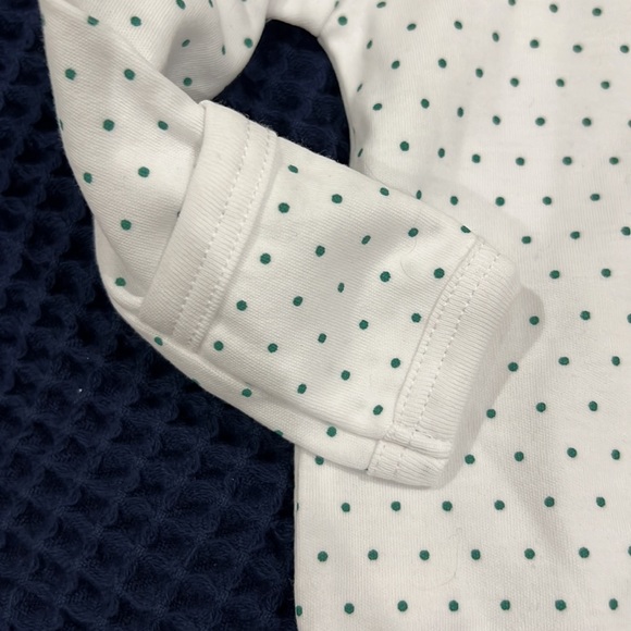 12|12 snap footed pajamas the day ‘very merry’ - Picture 3 of 4